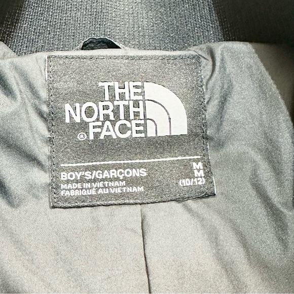 The North Face Boys' Black Jacket - Picture 2 of 10